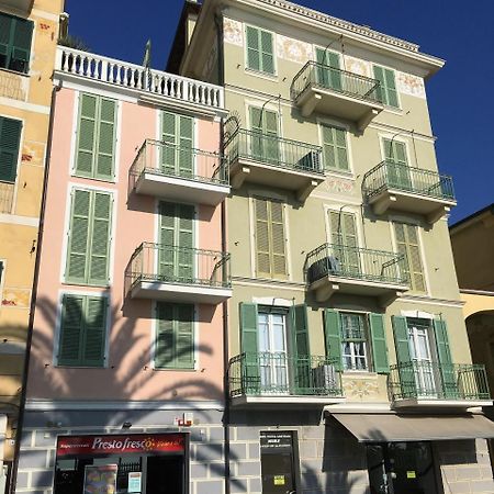 La Villetta Appartamenti Per Vacanze Finale Ligure Bagian luar foto