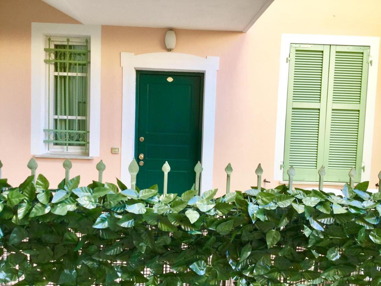 La Villetta Appartamenti Per Vacanze Finale Ligure Bagian luar foto