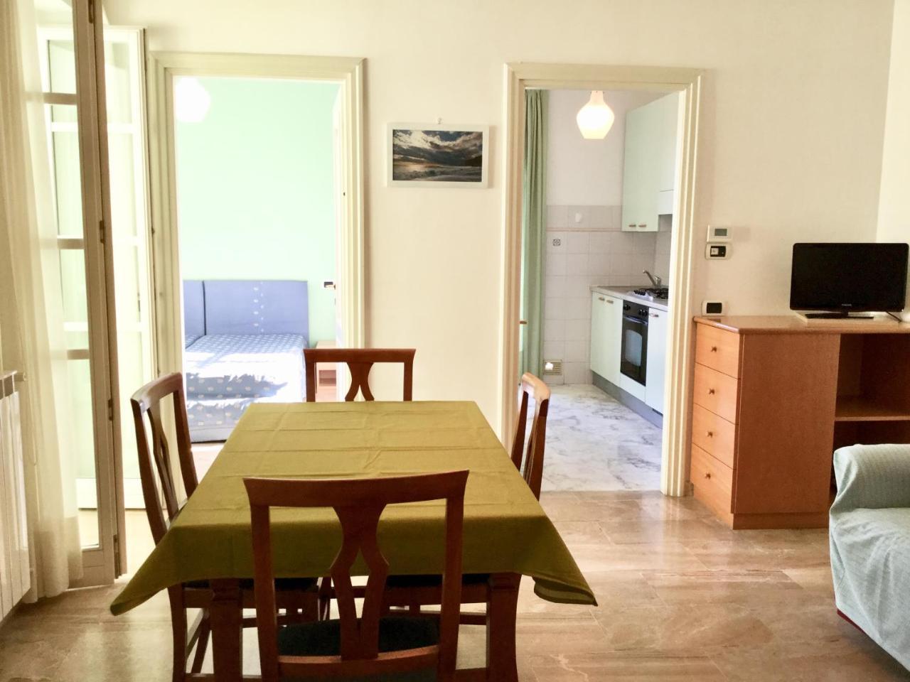 La Villetta Appartamenti Per Vacanze Finale Ligure Bagian luar foto