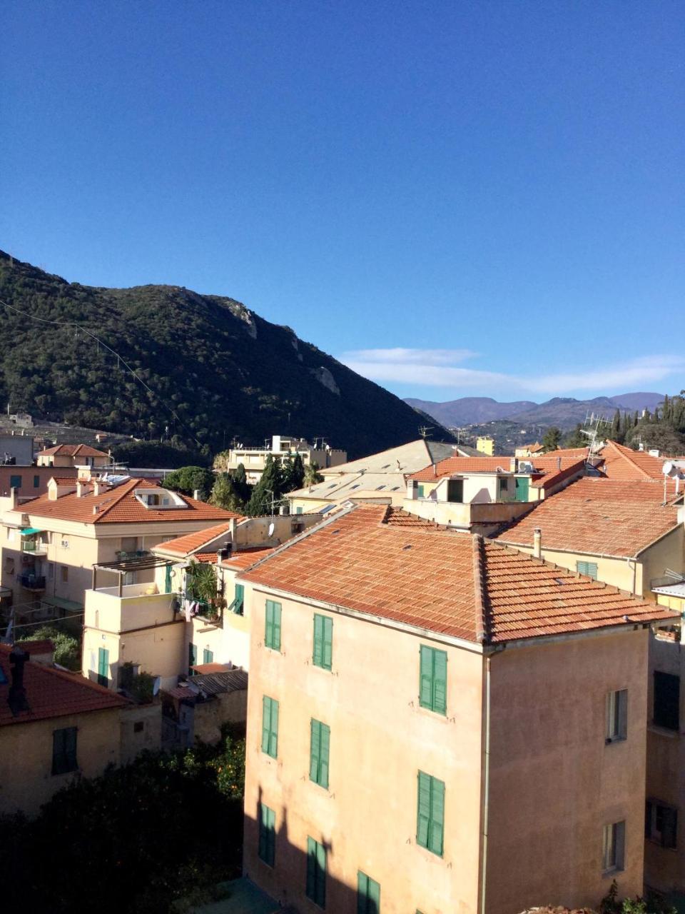 La Villetta Appartamenti Per Vacanze Finale Ligure Bagian luar foto