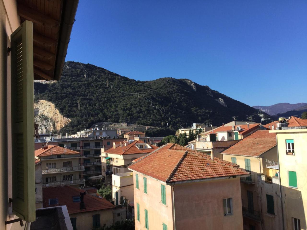 La Villetta Appartamenti Per Vacanze Finale Ligure Bagian luar foto