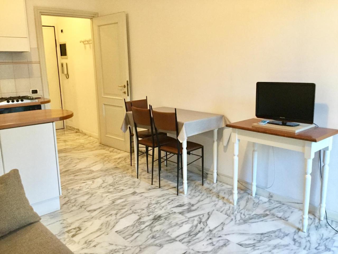 La Villetta Appartamenti Per Vacanze Finale Ligure Bagian luar foto
