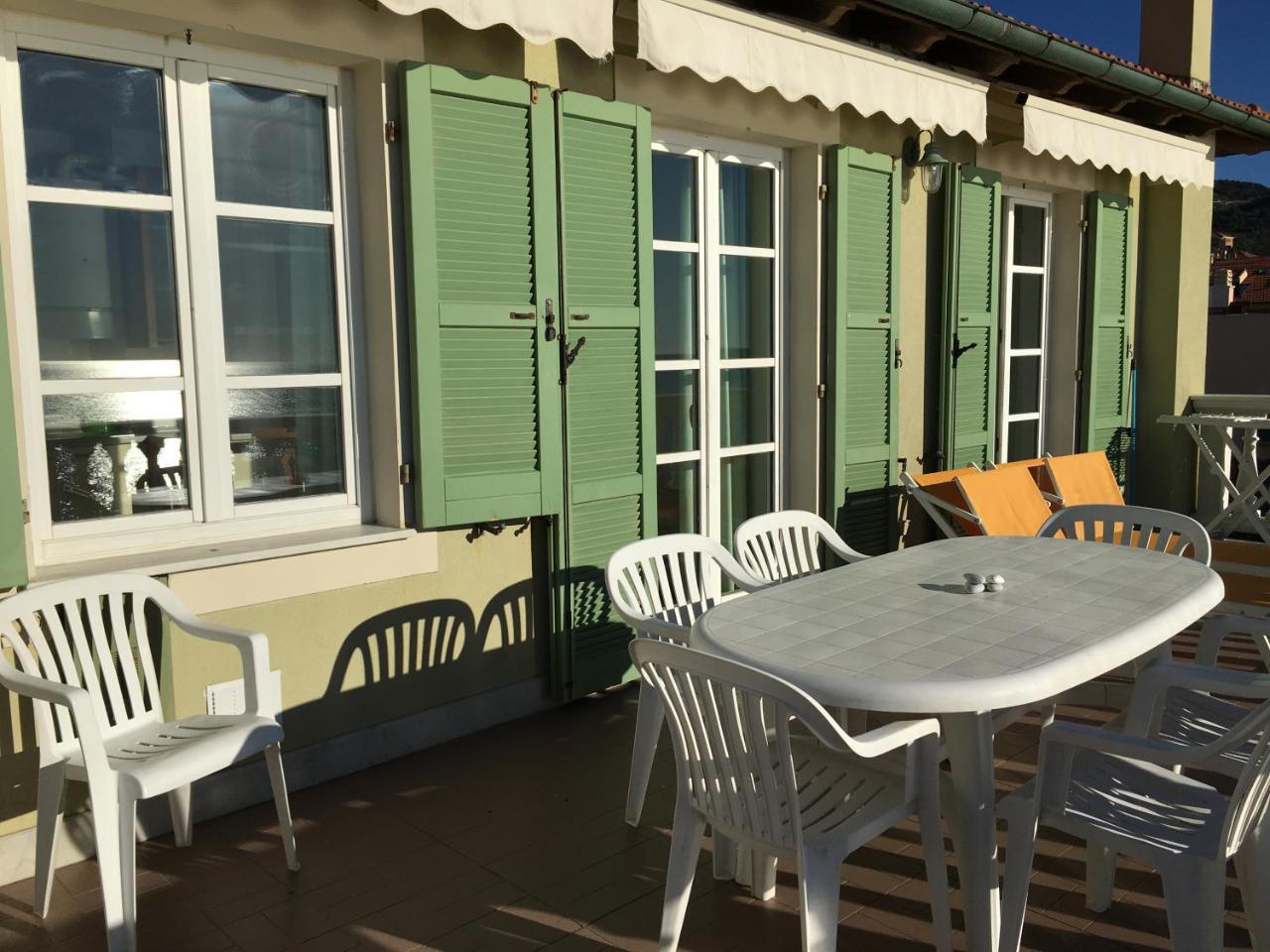 La Villetta Appartamenti Per Vacanze Finale Ligure Bagian luar foto