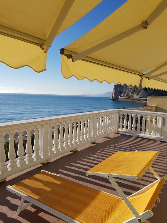 La Villetta Appartamenti Per Vacanze Finale Ligure Bagian luar foto